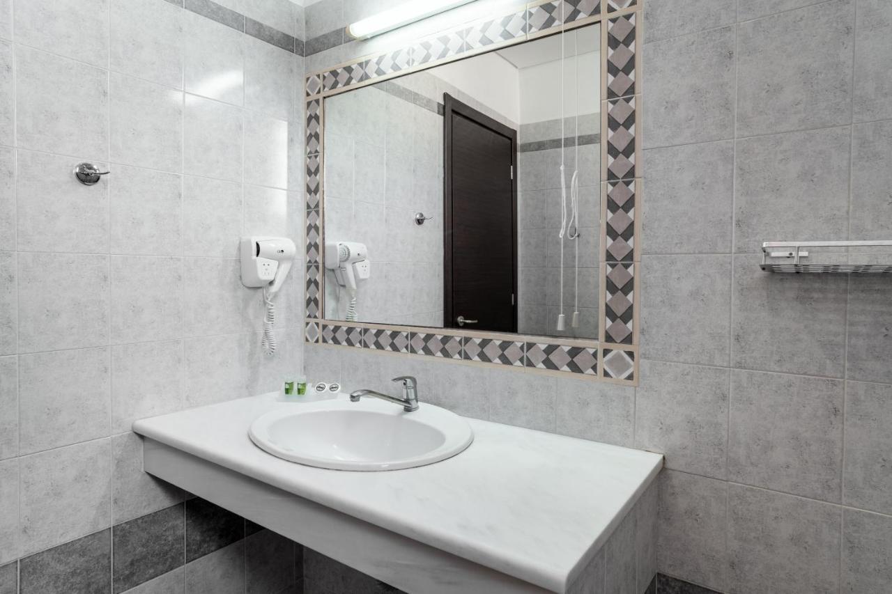 Hotel Pavlou Poros Town Bagian luar foto